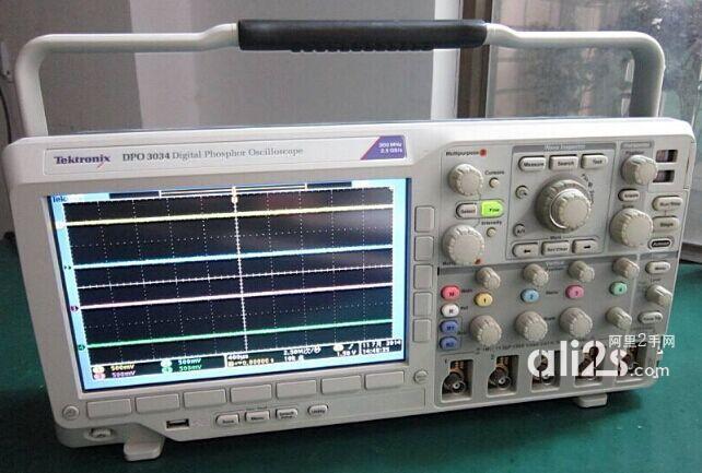 
销售回收二手400MHz Tektronix/泰克 TDS7404B  4通道示波器
