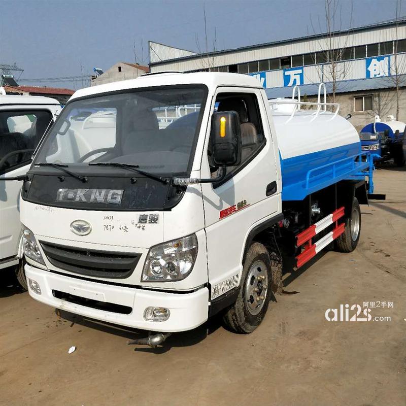 
厂家直销二手洒水车,不上户洒水车,上户洒水车,福田2吨,福田5吨,东风税铃5吨
