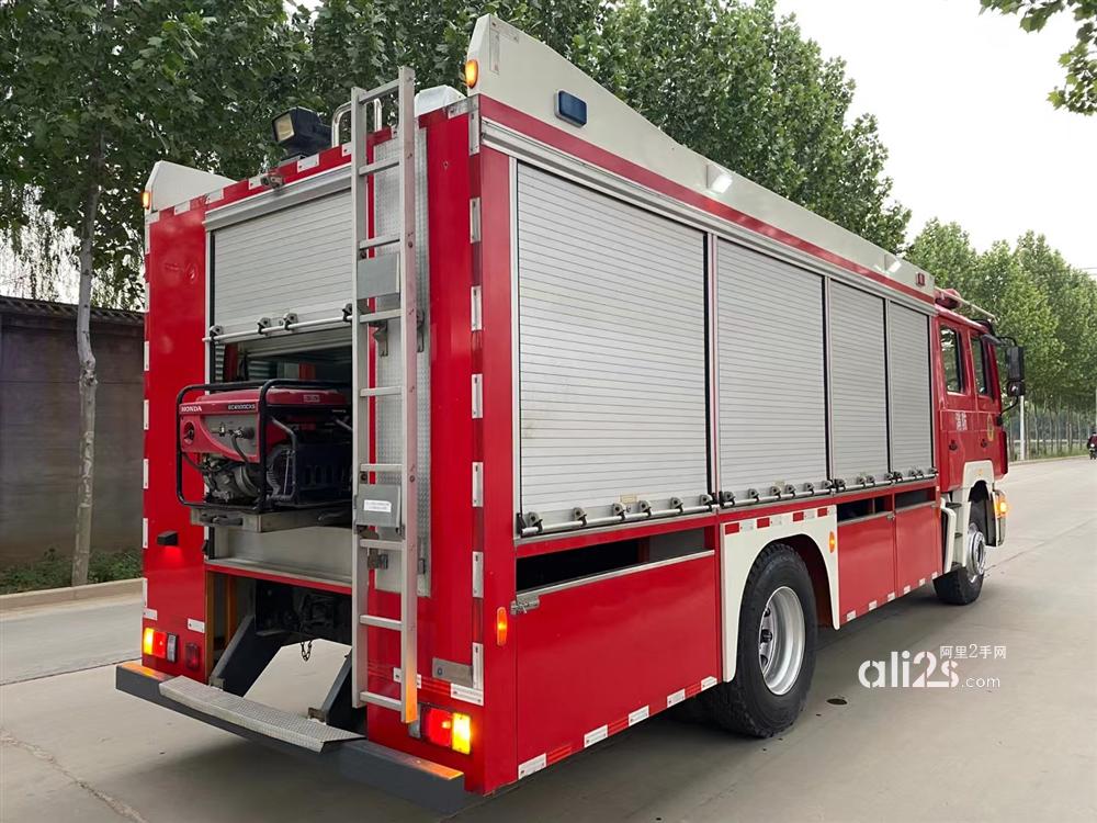 
2014年进口曼消防救援车
