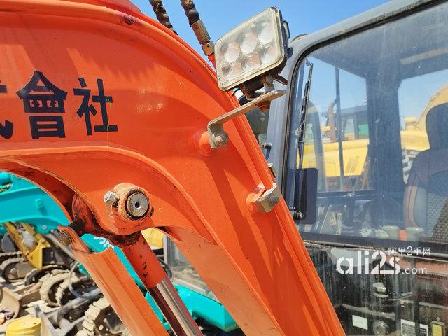 
浙江微型挖掘机 出售二手微型挖掘机25-30久保田挖掘机
