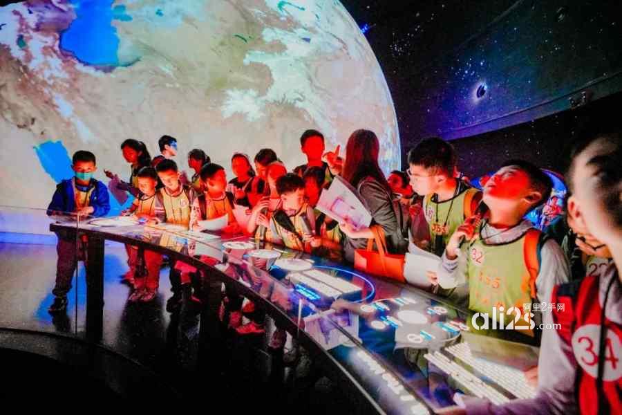 
苏州三六六社会实践上海天文馆夏令营浩瀚宇宙等你来探索
